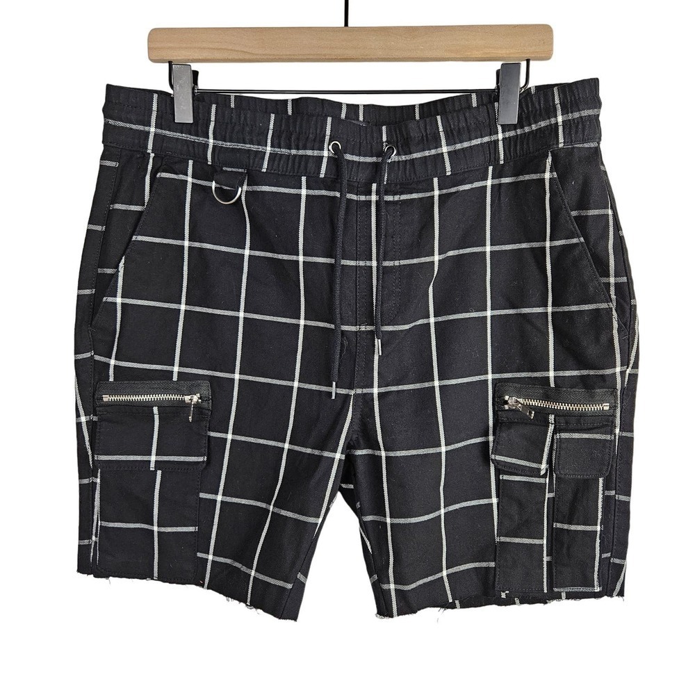 Hot Topic Plaid‎ Cutoff Cargo Shorts Men's L Black White